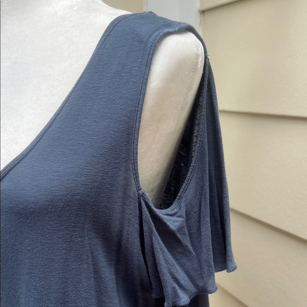 Free People Bittersweet Cold Shoulder Linen T Shirt Top Denim Blue Size Large - Picture 3 of 11